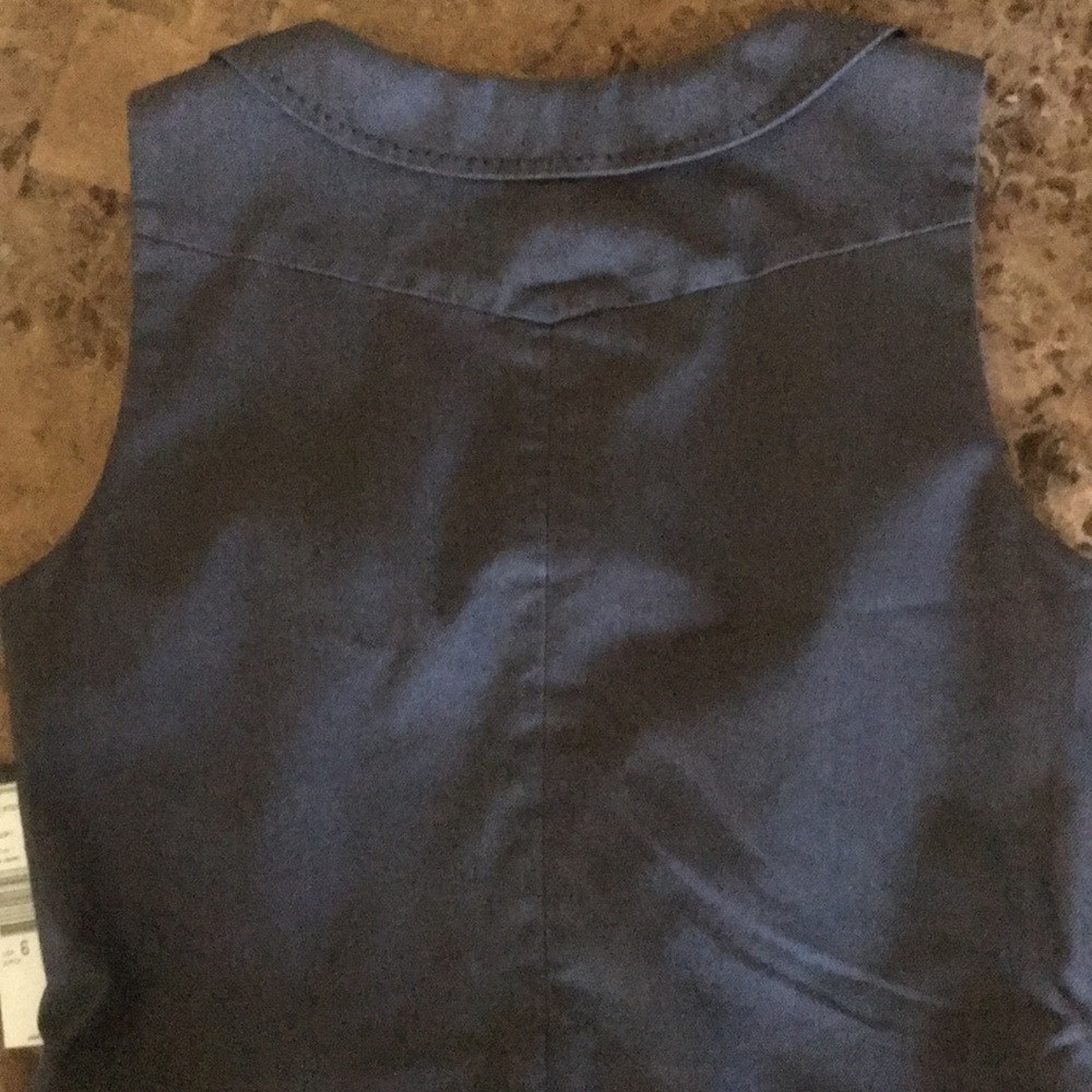 Vest - Picture 5 of 5